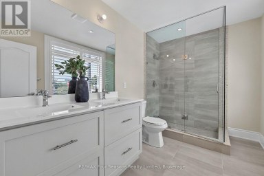2 SHIPYARD LANE Collingwood Ontario photo 10