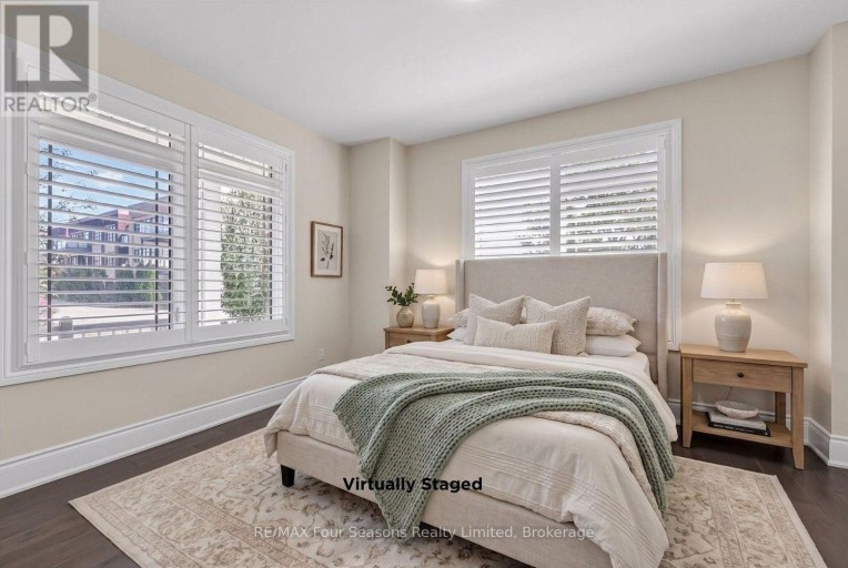 2 SHIPYARD LANE, Collingwood, Ontario, L9Y2X4