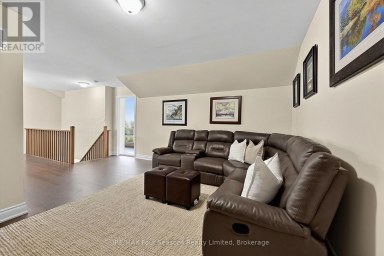 2 SHIPYARD LANE Collingwood Ontario photo 16
