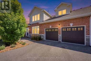 2 SHIPYARD LANE Collingwood Ontario photo 3