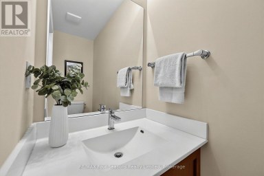 2 SHIPYARD LANE Collingwood Ontario photo 31
