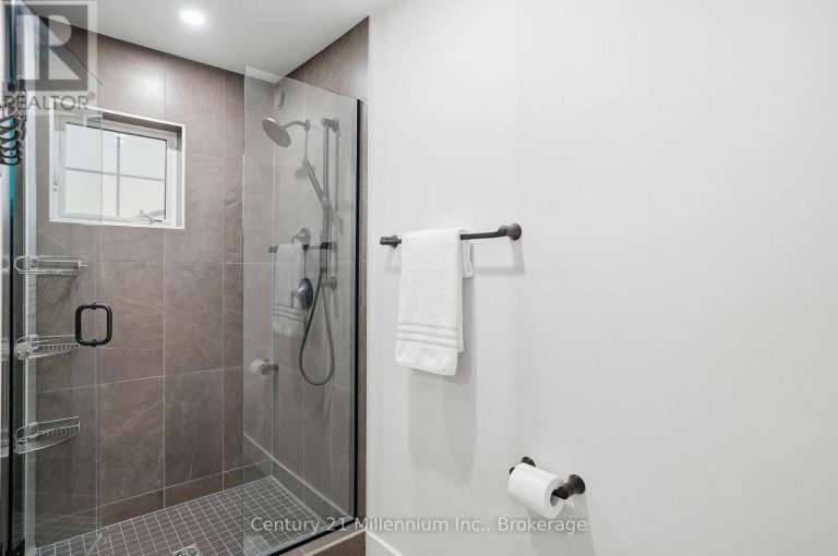 131 COURTLAND STREET, Blue Mountains, Ontario, L9Y0R4