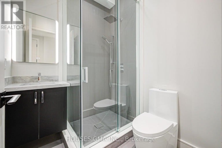 151 DEWBOURNE AVENUE, Toronto (Humewood-Cedarvale), Ontario, M6C1Z1