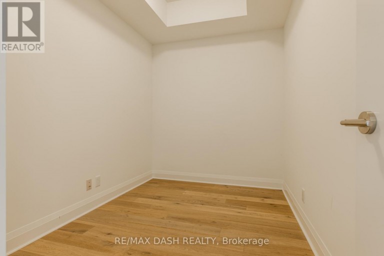 310 - 151 AVENUE ROAD, Toronto (Annex), Ontario, M5R2H7