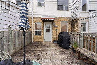 15 MYRTLE AVENUE Toronto (South Riverdale) Ontario photo 31