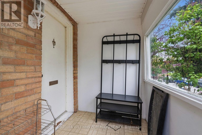 15 MYRTLE AVENUE, Toronto (South Riverdale), Ontario, M4M2A3