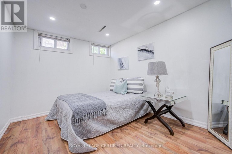 79 SAMSON CRESCENT, Toronto (Woburn), Ontario, M1G1N2