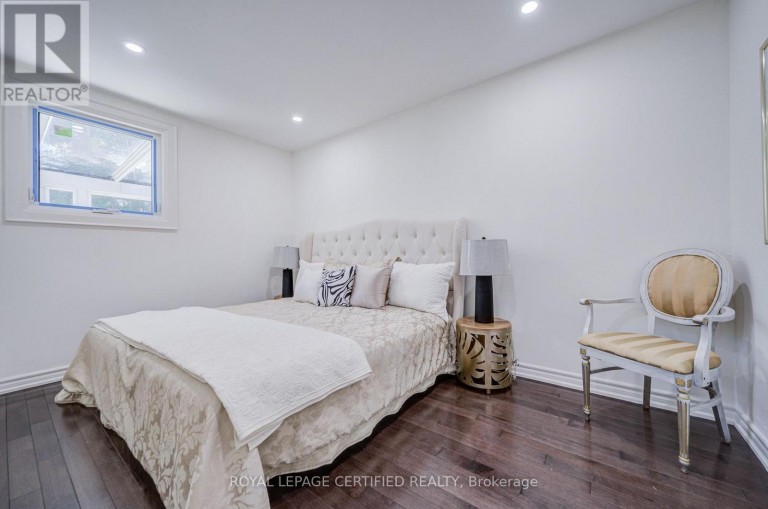 79 SAMSON CRESCENT, Toronto (Woburn), Ontario, M1G1N2