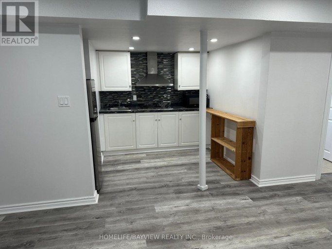 36 ROSANNA(LOWER LEVEL) CRESCENT, Vaughan (Maple), Ontario, L6A2T3