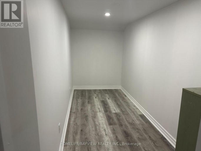 36 ROSANNA(LOWER LEVEL) CRESCENT, Vaughan (Maple), Ontario, L6A2T3