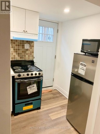 BASEMENT - 5 MCDONALD DRIVE, Aurora (Aurora Heights), Ontario, L4G2T4