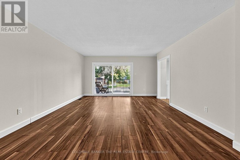 39 HIGHCROFT ROAD, Barrie (Allandale Heights), Ontario, L4N2X6