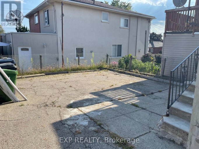 41 BLOEM AVENUE, Toronto (Caledonia-Fairbank), Ontario, M6E1S2