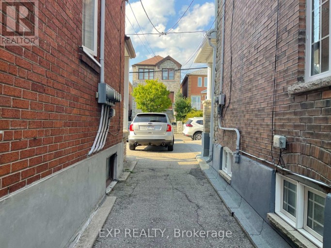 41 BLOEM AVENUE, Toronto (Caledonia-Fairbank), Ontario, M6E1S2