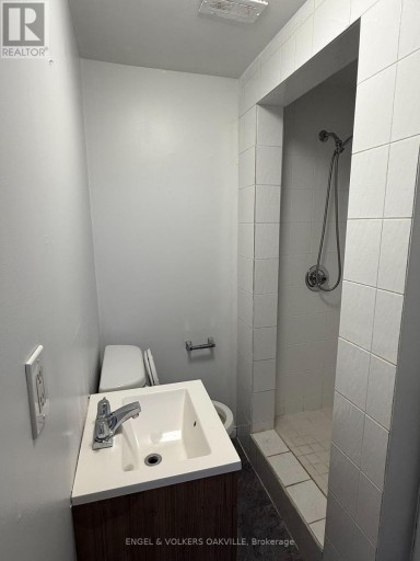 2 - 155 LAKESHORE ROAD E, Oakville (OO Old Oakville), Ontario, L6J5C3