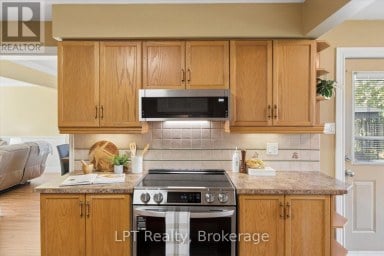 22 ENNISCLARE PLACE Whitby (Pringle Creek) Ontario photo 14