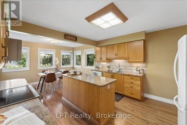 22 ENNISCLARE PLACE Whitby (Pringle Creek) Ontario photo 16