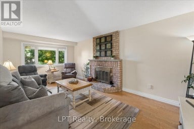 22 ENNISCLARE PLACE Whitby (Pringle Creek) Ontario photo 18