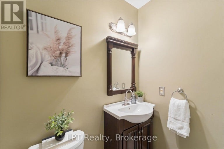 22 ENNISCLARE PLACE, Whitby (Pringle Creek), Ontario, L1R1R9