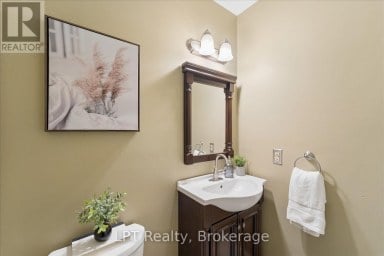 22 ENNISCLARE PLACE Whitby (Pringle Creek) Ontario photo 21