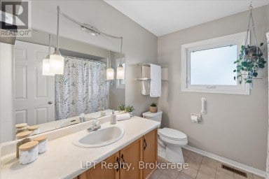 22 ENNISCLARE PLACE Whitby (Pringle Creek) Ontario photo 29