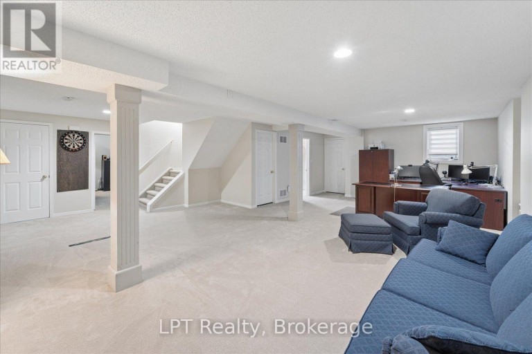 22 ENNISCLARE PLACE, Whitby (Pringle Creek), Ontario, L1R1R9