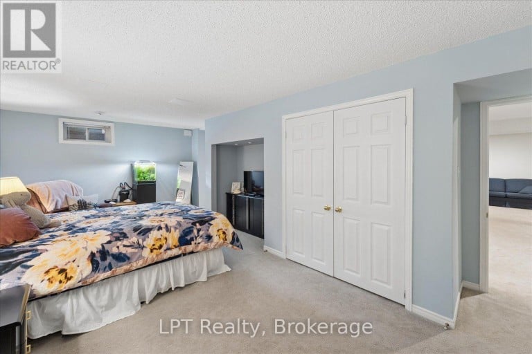 22 ENNISCLARE PLACE, Whitby (Pringle Creek), Ontario, L1R1R9