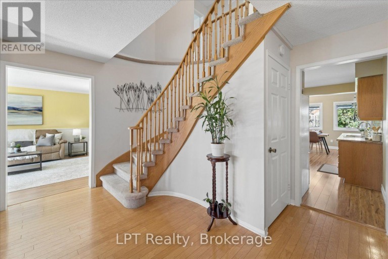 22 ENNISCLARE PLACE, Whitby (Pringle Creek), Ontario, L1R1R9
