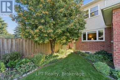 22 ENNISCLARE PLACE Whitby (Pringle Creek) Ontario photo 45