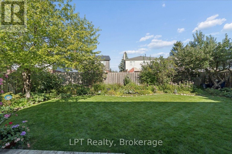 22 ENNISCLARE PLACE, Whitby (Pringle Creek), Ontario, L1R1R9