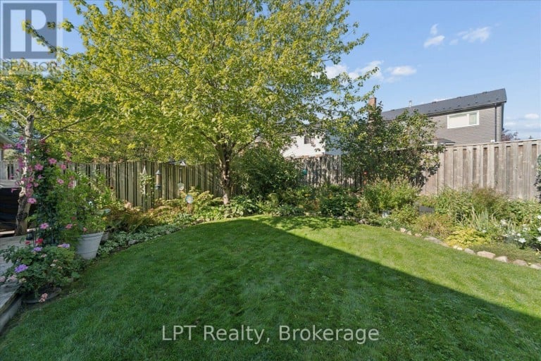 22 ENNISCLARE PLACE, Whitby (Pringle Creek), Ontario, L1R1R9