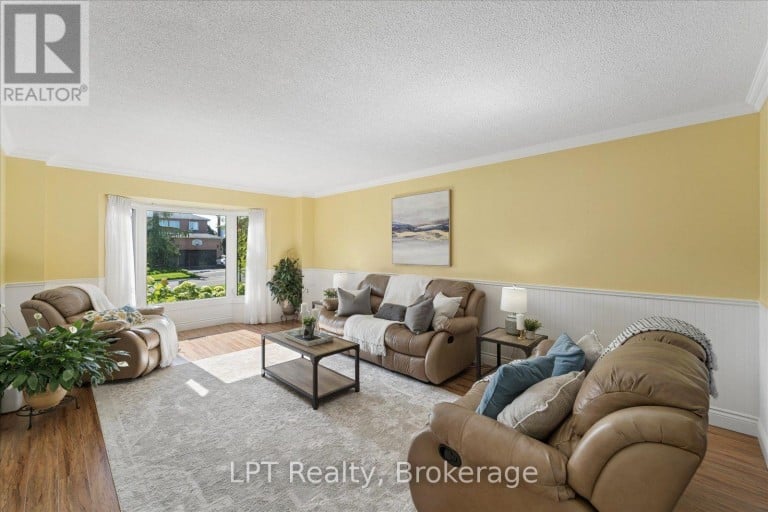 22 ENNISCLARE PLACE, Whitby (Pringle Creek), Ontario, L1R1R9