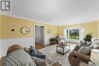 22 ENNISCLARE PLACE Whitby (Pringle Creek) Ontario photo 8