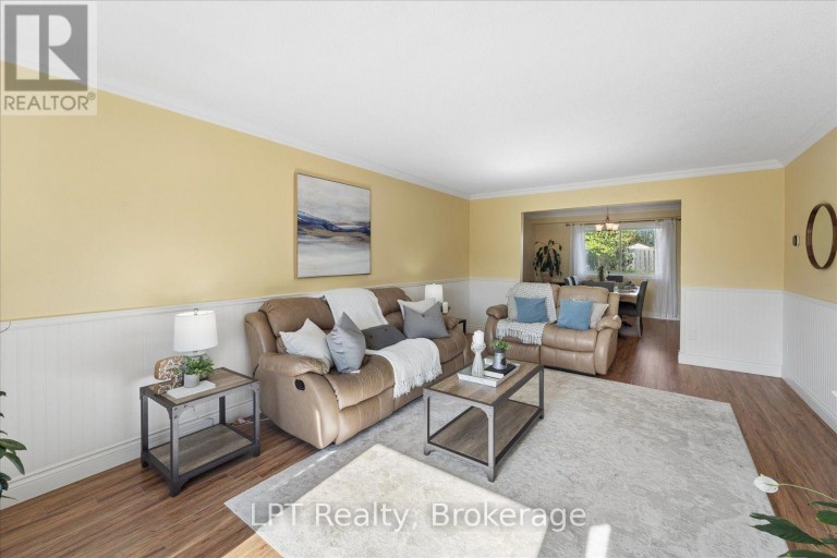 22 ENNISCLARE PLACE, Whitby (Pringle Creek), Ontario, L1R1R9