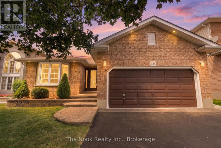 733 SUNDANCE CIRCLE, Oshawa (Northglen), Ontario, L1J8N9