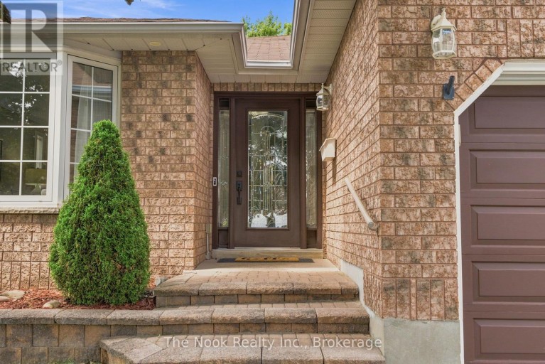 733 SUNDANCE CIRCLE, Oshawa (Northglen), Ontario, L1J8N9