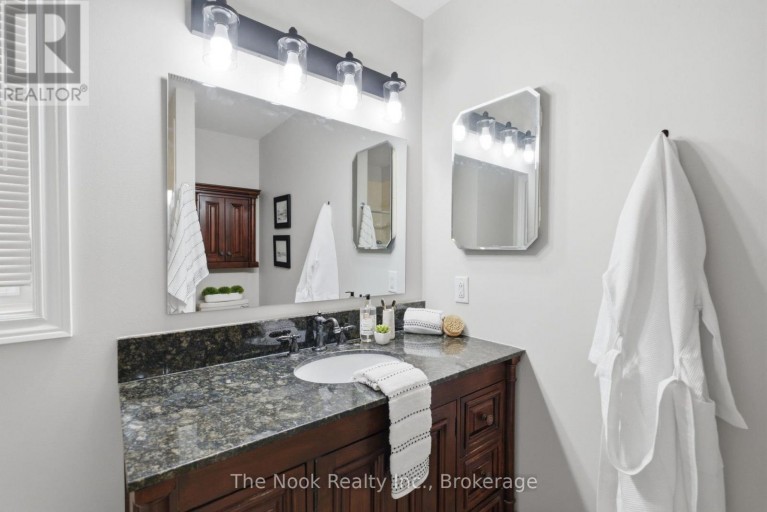 733 SUNDANCE CIRCLE, Oshawa (Northglen), Ontario, L1J8N9