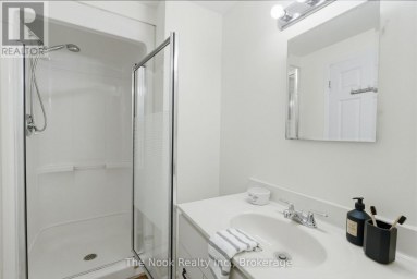 733 SUNDANCE CIRCLE Oshawa (Northglen) Ontario photo 39