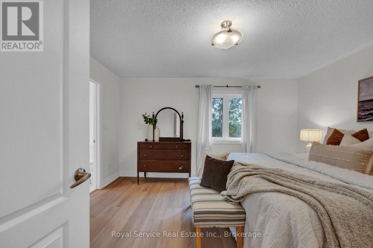 34 BRIDLEWOOD BOULEVARD, Whitby (Rolling Acres), Ontario, L1R3C8