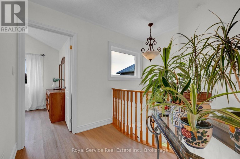 34 BRIDLEWOOD BOULEVARD, Whitby (Rolling Acres), Ontario, L1R3C8