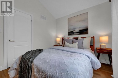 34 BRIDLEWOOD BOULEVARD Whitby (Rolling Acres) Ontario photo 30