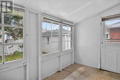 466 EDISON AVENUE Peterborough (Otonabee Ward 1) Ontario photo 17