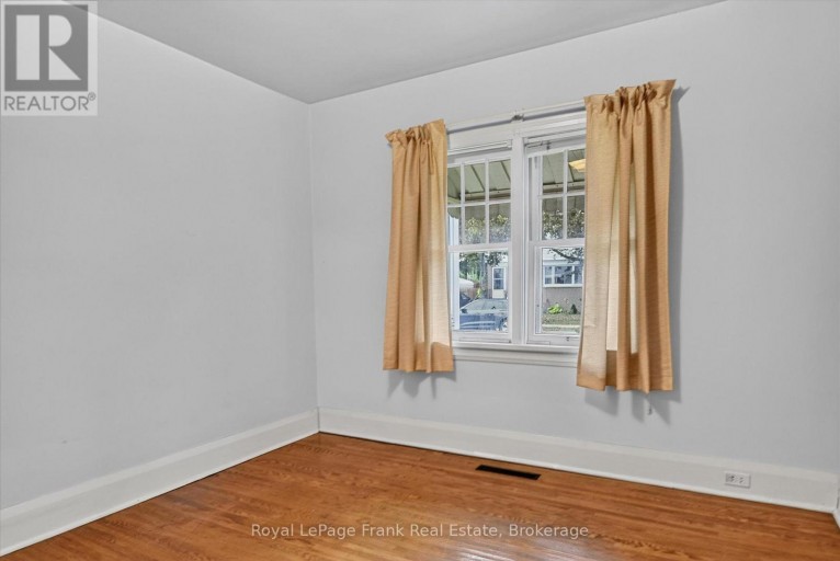 466 EDISON AVENUE, Peterborough (Otonabee Ward 1), Ontario, K9J4G3