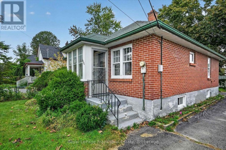 466 EDISON AVENUE, Peterborough (Otonabee Ward 1), Ontario, K9J4G3