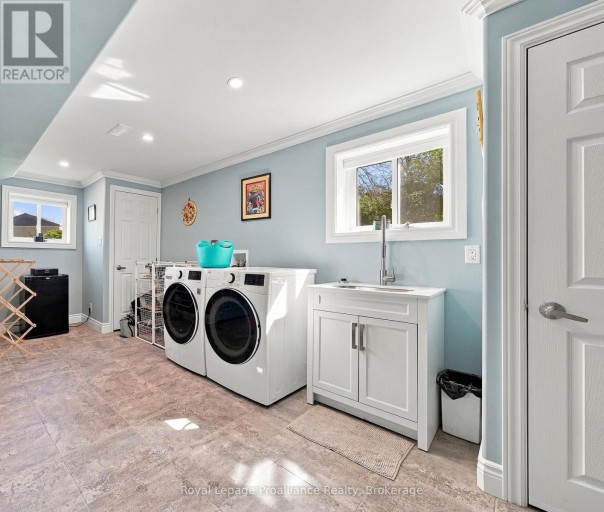 99 WESTWIND CRESCENT, Prince Edward County (Wellington Ward), Ontario, K0K3L0