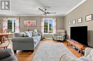 99 WESTWIND CRESCENT Prince Edward County (Wellington Ward) Ontario photo 8