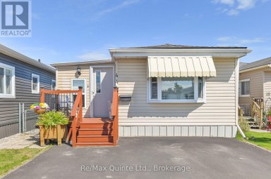 44 - 311 DUNDAS STREET Quinte West (Trenton Ward) Ontario photo 2