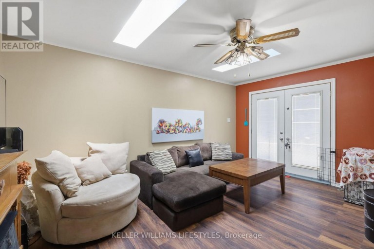 118 EMERY STREET W, London South (South E), Ontario, N6J1S1