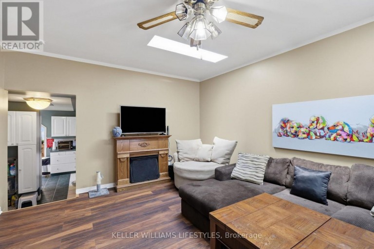 118 EMERY STREET W, London South (South E), Ontario, N6J1S1