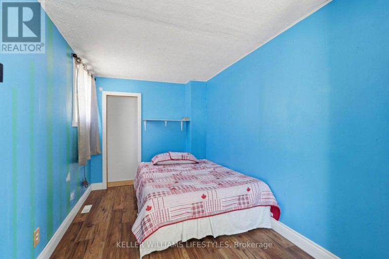 118 EMERY STREET W, London South (South E), Ontario, N6J1S1